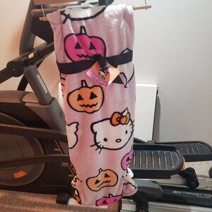 Hello Kitty Halloween Throw Blanket 60x70